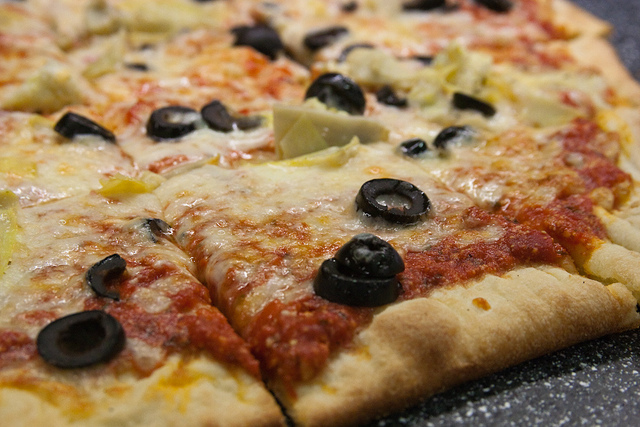 Wiseguy NY Pizza: A Taste of NYC Is Just Moments From 77 H
