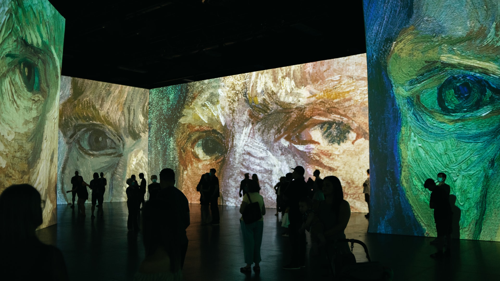 Happening Now Near 77H: ‘Van Gogh, The Immersive Experience’